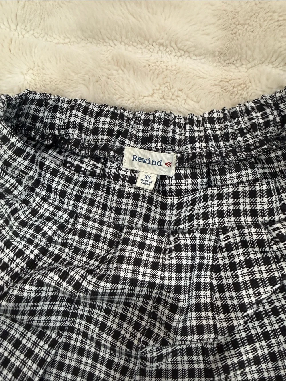 Rewind Black & White Plaid Pleated Skirt - Picture 2 of 2